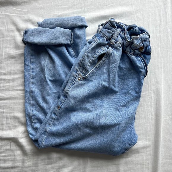 High-Waisted Paperbag Baggy Jeans Z1975, Light Blue, Size 4 - Picture 1 of 5